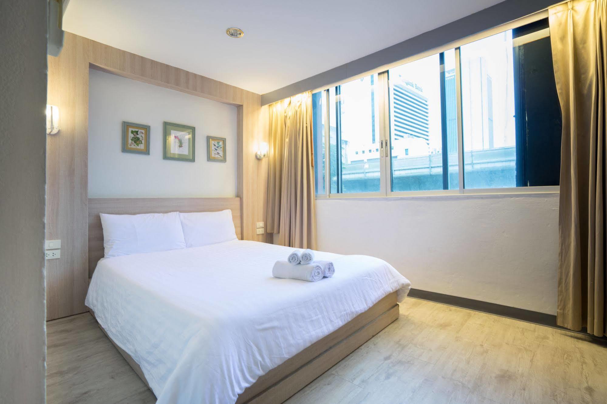 Oyo 437 Hostel Na Nara Bangkok Bagian luar foto