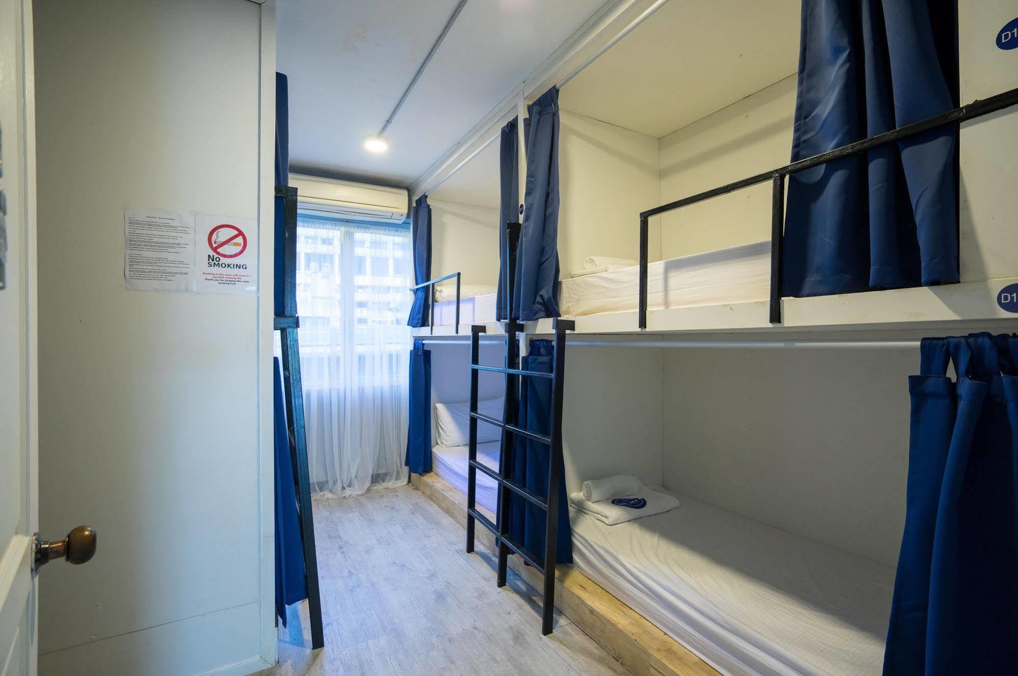 Oyo 437 Hostel Na Nara Bangkok Bagian luar foto