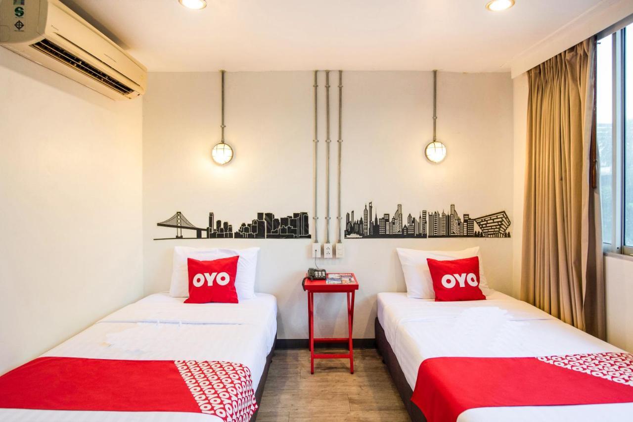 Oyo 437 Hostel Na Nara Bangkok Bagian luar foto
