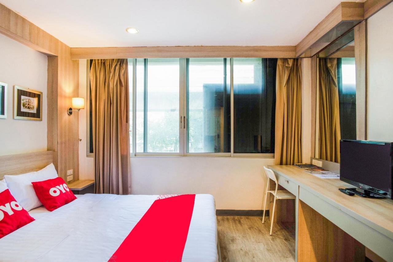 Oyo 437 Hostel Na Nara Bangkok Bagian luar foto